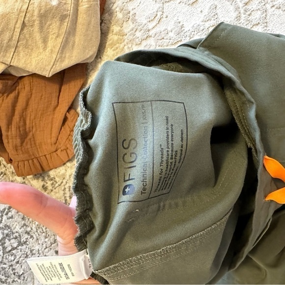 Figs Moss Green Set Yola Pants Pockets Casma Top Short Sleeves Size XXS Women’s - Picture 12 of 12